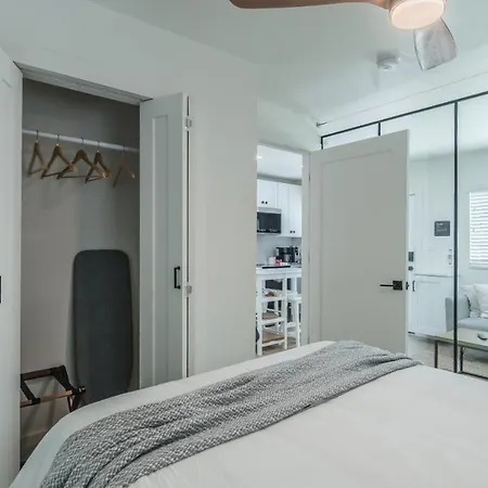 Luxury Tiny Home 2 Miles From Downtown Orlando-2