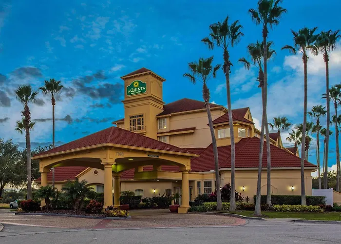 La Quinta By Wyndham Orlando Airport - On Property Food Trucks & Free Airport Shuttle!