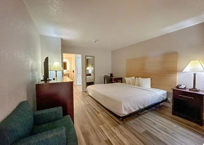 Hotel Monreale Express & Studios Idrive District